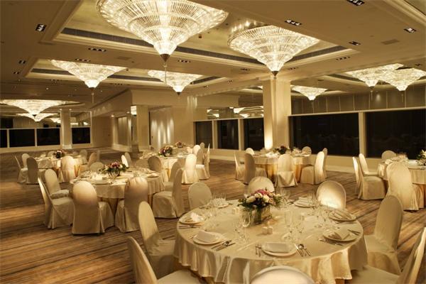 高檔宴會(huì)廳水晶燈具定制效果圖 酒店燈具廠家供應(yīng)